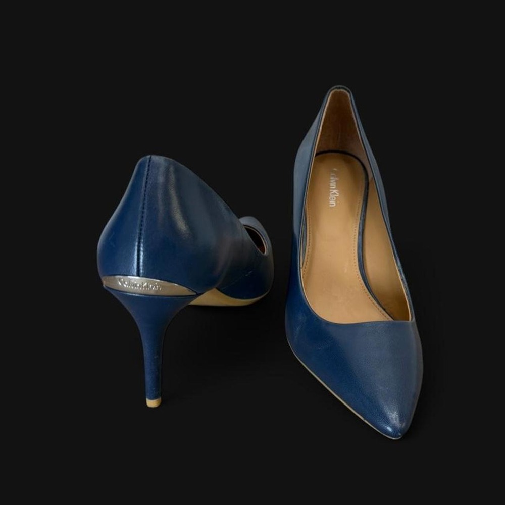 Calvin Klein Gayle Navy Blue Leather Pointed Toe Stiletto Heels Pumps 9 / 39